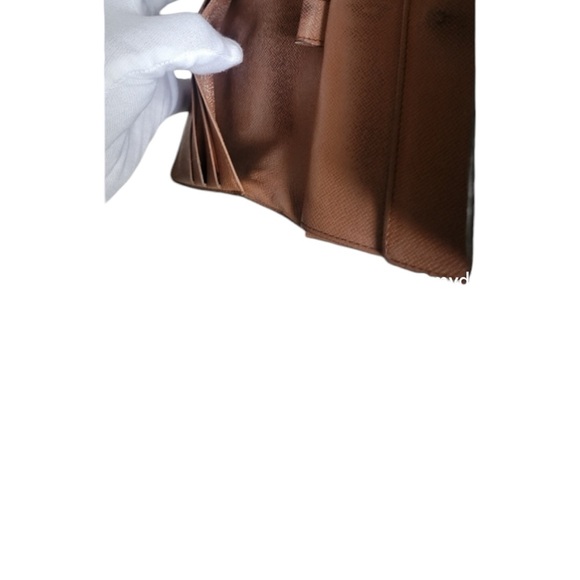 Louis VuittonMonogram International Trifold +insert and 26"chain - Picture 10 of 16